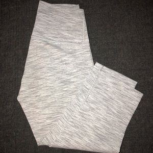 Lululemon cropped leggings